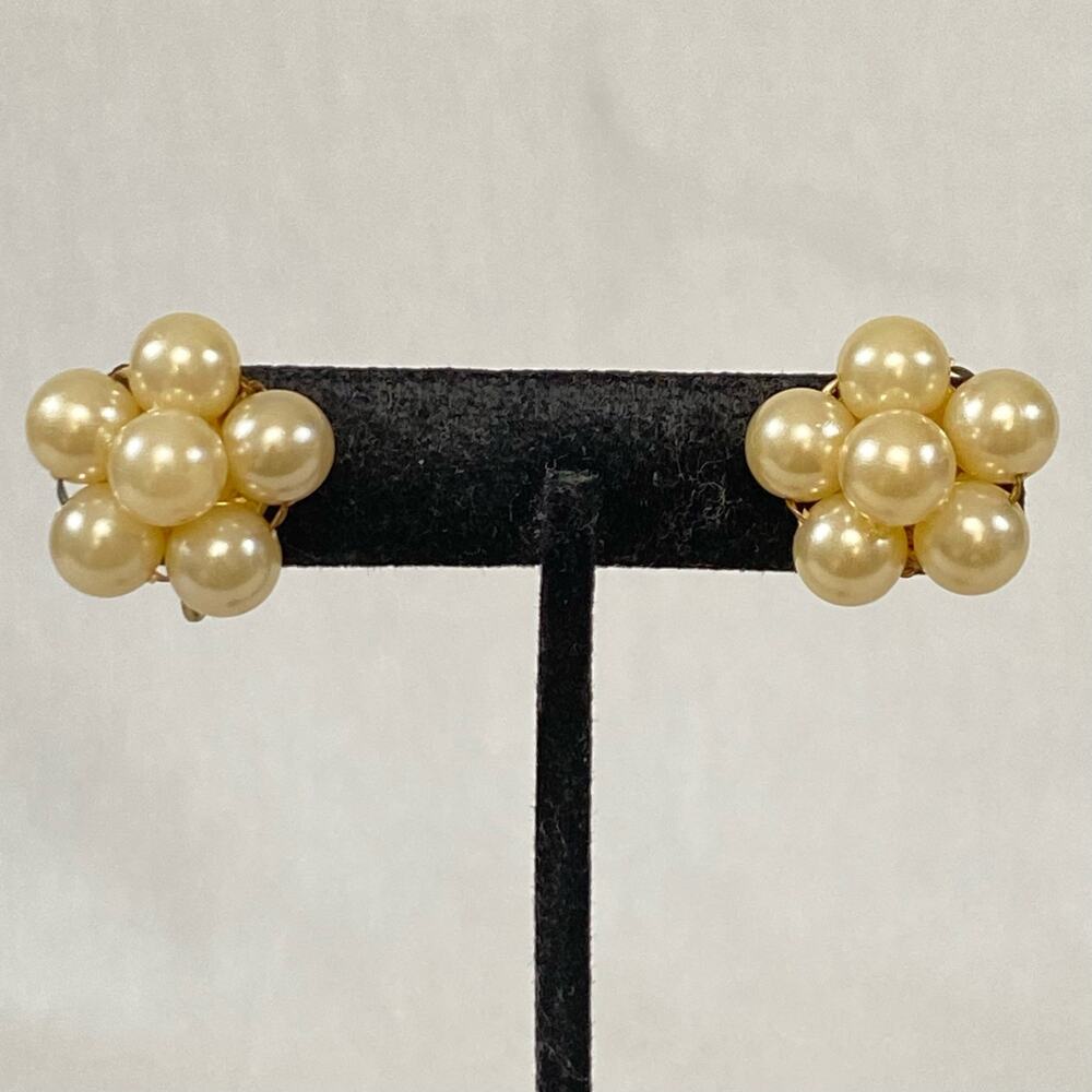 💎Vintage Pearly Bead Wired Cluster Earrings Screw Back